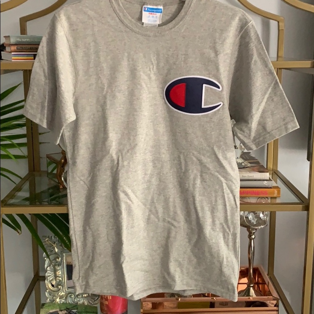 Champion shirt size small